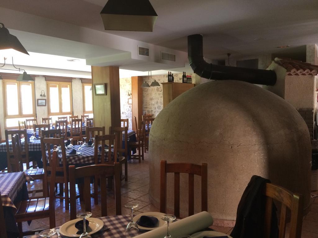 Hotel La Mesta Prádena Zewnętrze zdjęcie